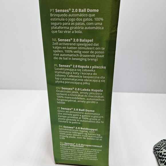 Catit Senses 2.0 Ball Dome Cat Toy with Swivel Plate - Picture 2 of 2